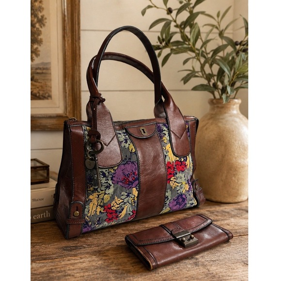 Fossil Handbags - Fossil Vintage Reissue Weekender Leather Satchel Set w/ Matching Wallet Key